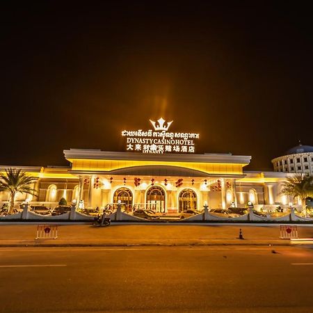 Dynasty Casino Hotel Bavet Dış mekan fotoğraf